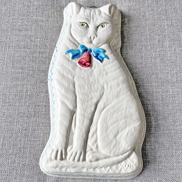 Hand Painted Ceramic Cat Wall Hanging Made in Italy - Picture 3 of 8